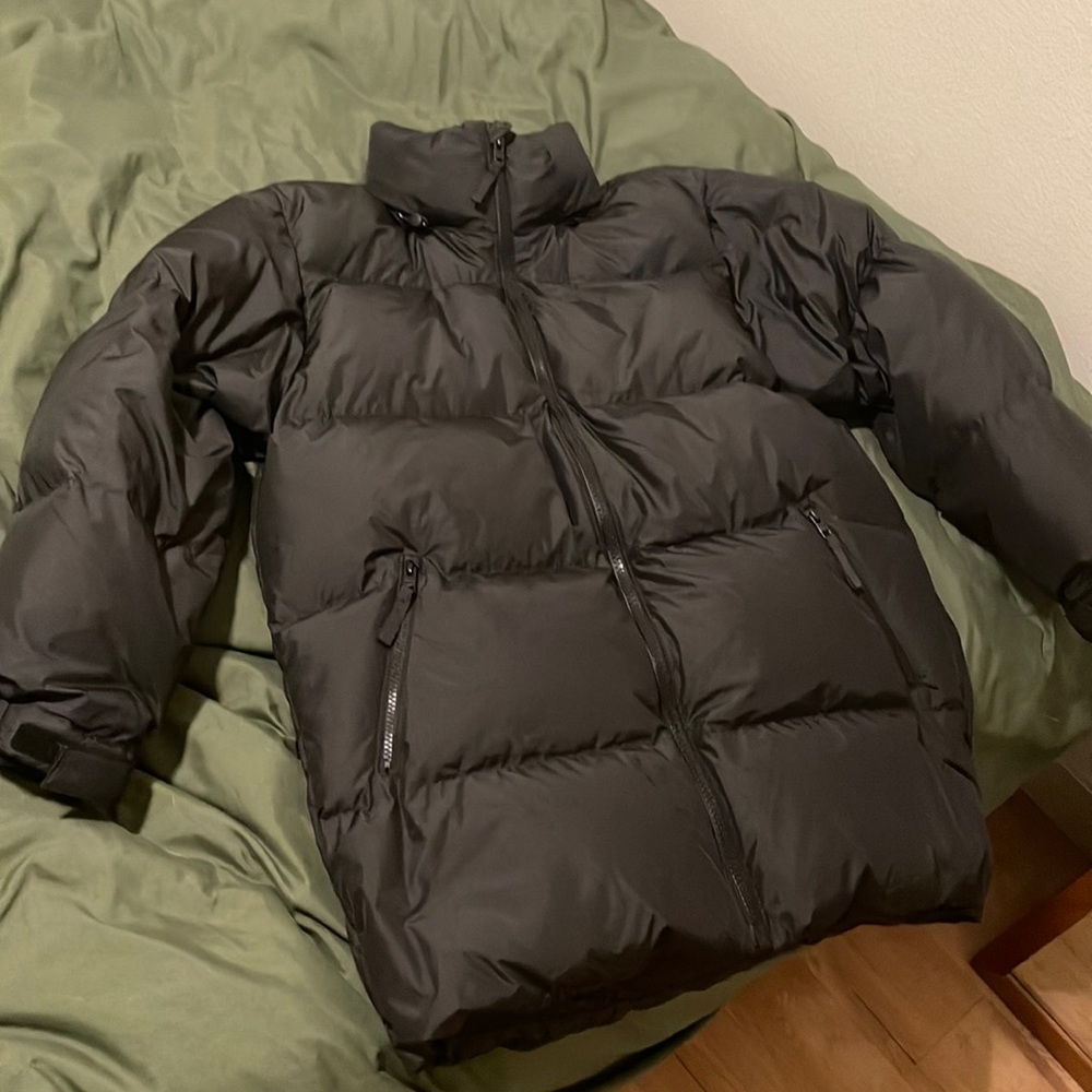 Aritzia TNA Mega Puff